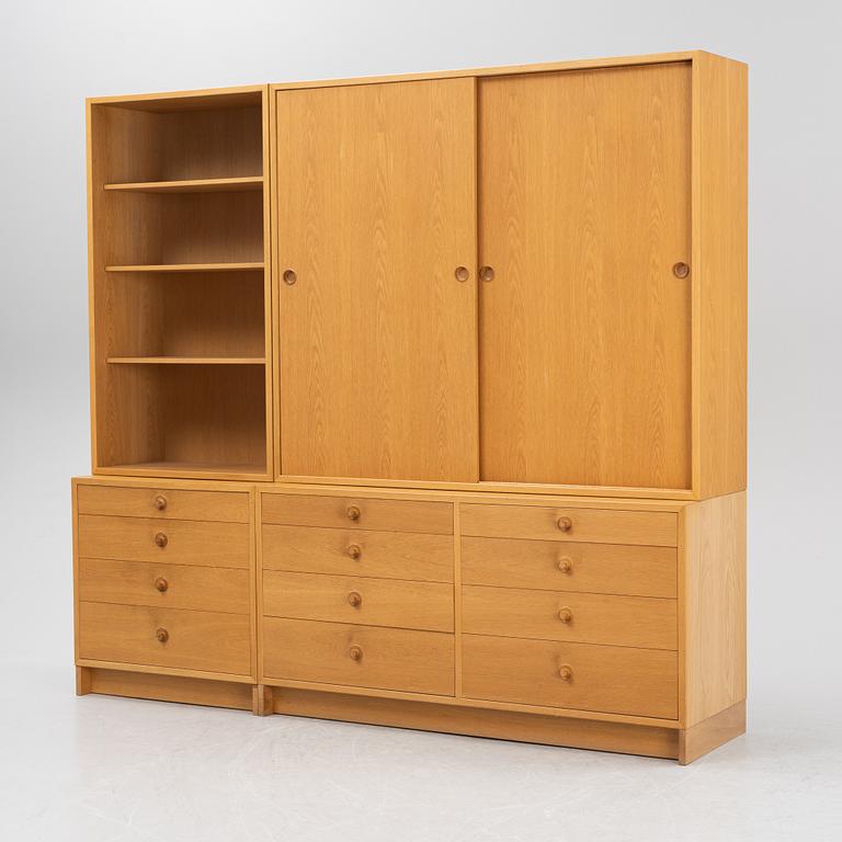 Børge Mogensen, a set of oak veneered bookcases, cabinets and drawers.