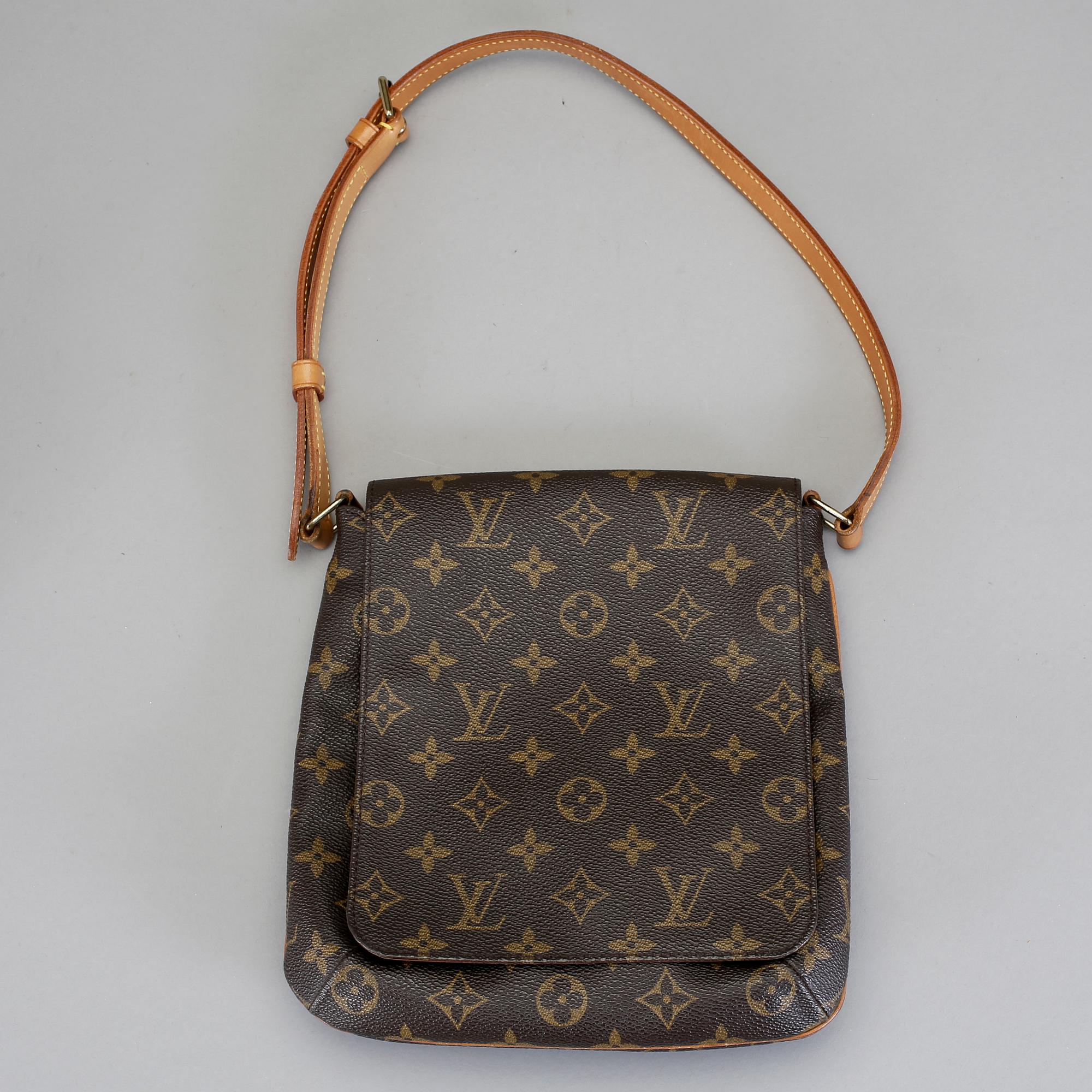 VÄSKA, "Musette Salsa Short Strap", Louis Vuitton.