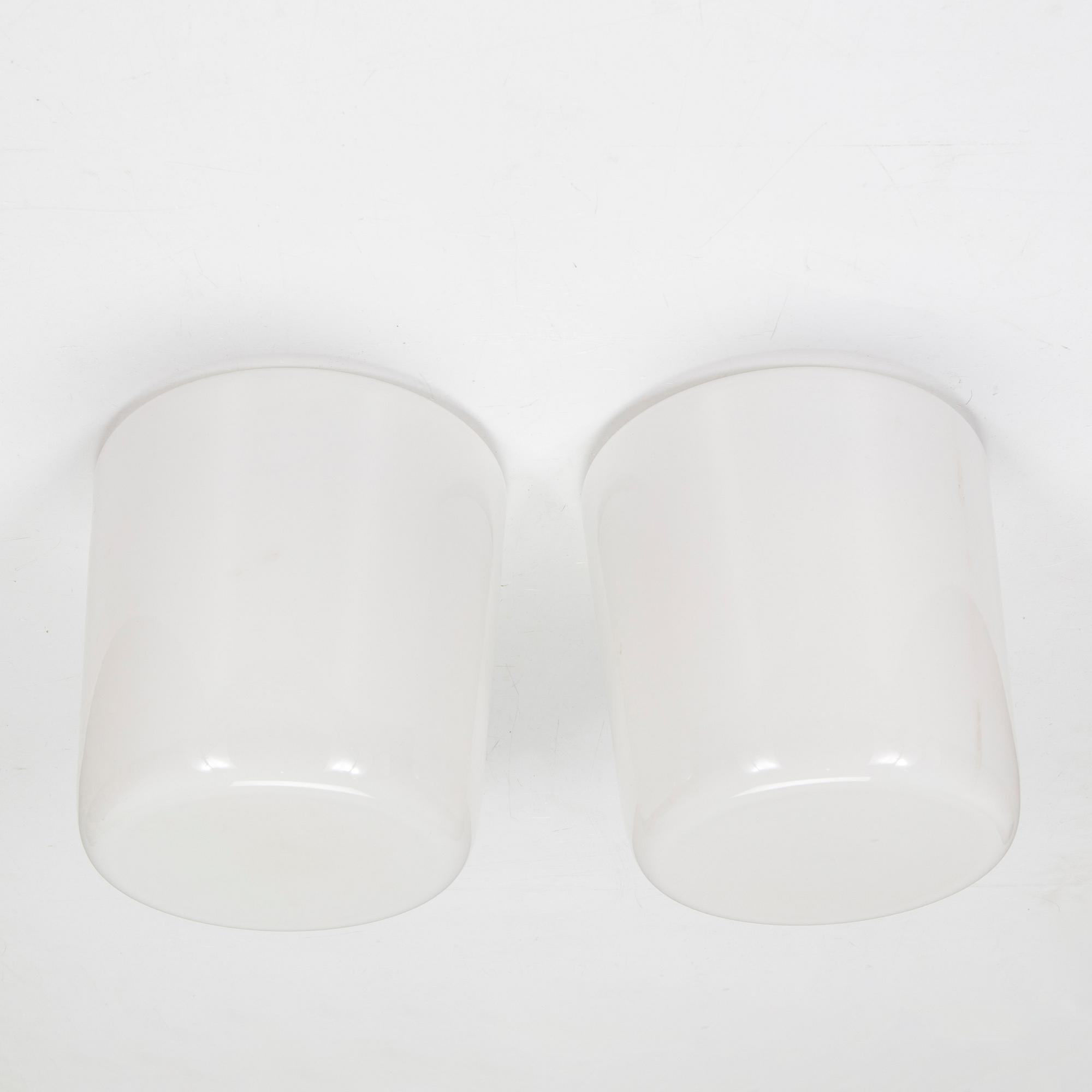 Paavo Tynell,  taklampor, ett par, 80112, Idman 1900-talets hälft.