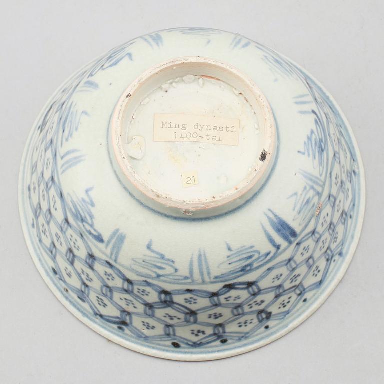 SKÅL, porslin,  södra Kina, Ming 1400-tal.