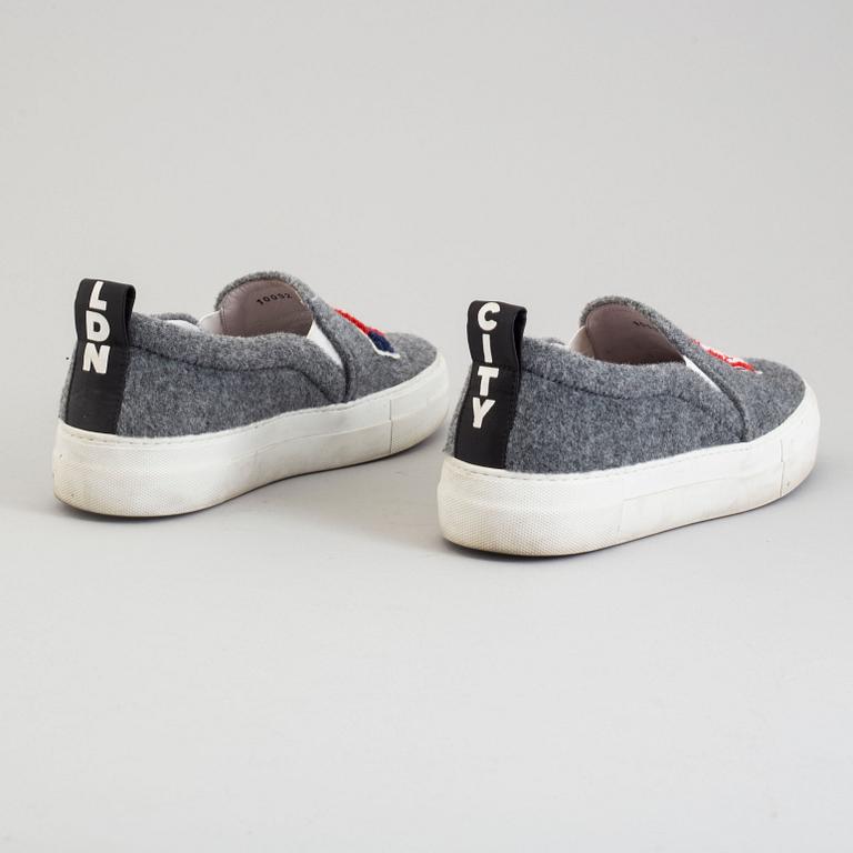a pair of Joshua Sanders shoes, size 39.