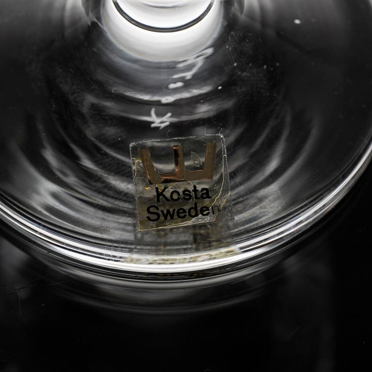 VICKE LINDSTRAND, glasservis 48 dlr, "City", Kosta, signerade 1900-talets andra hälft.