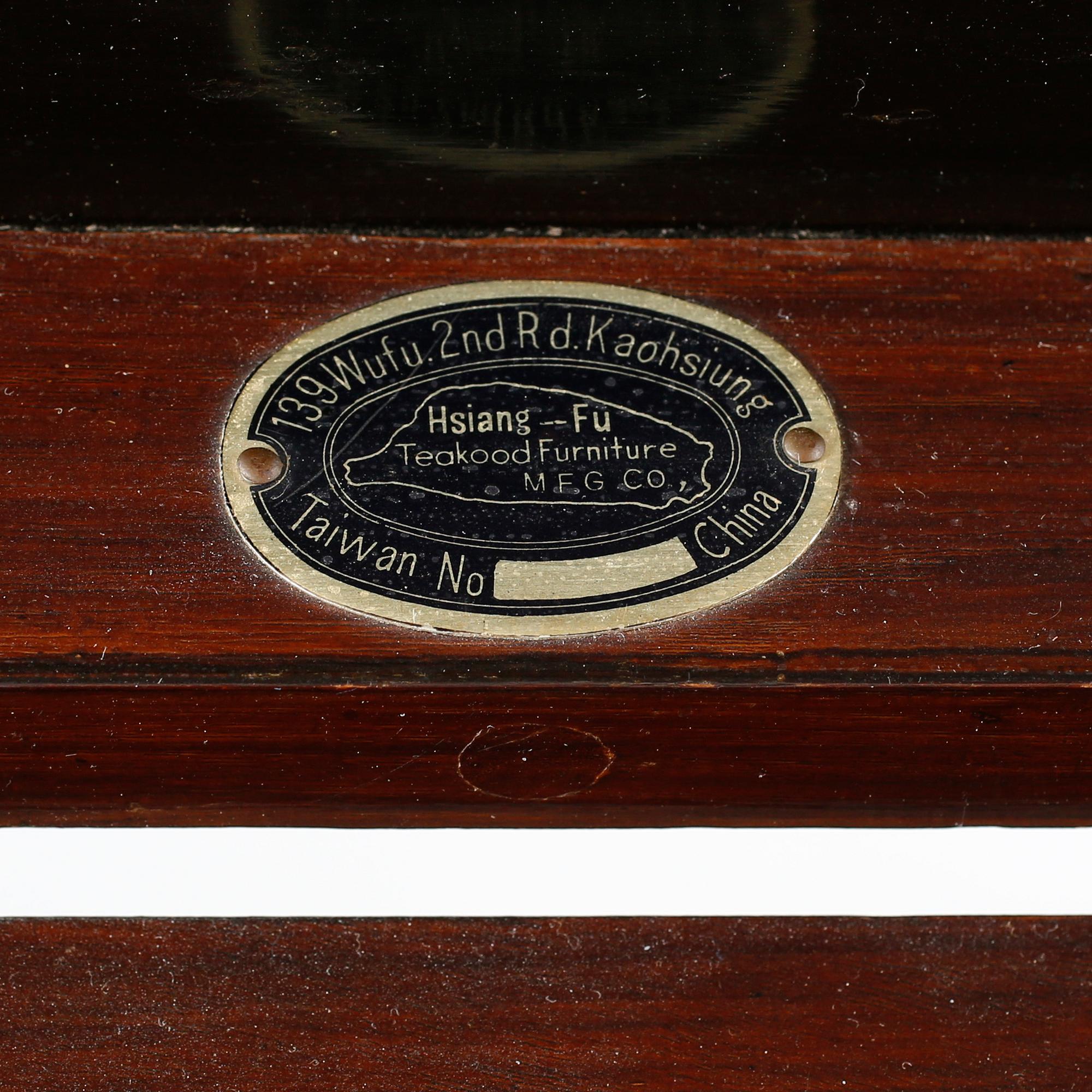 A drinks cabinet from China, second half of the 20th century.