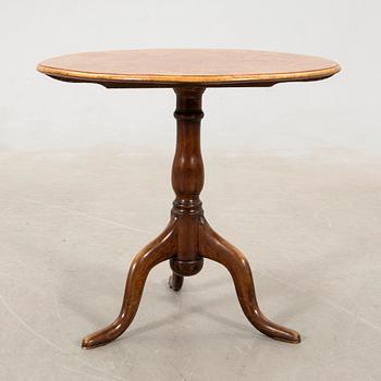Folding table by Jacob Sjölin (master in Köping and Kungsör 1767-85).