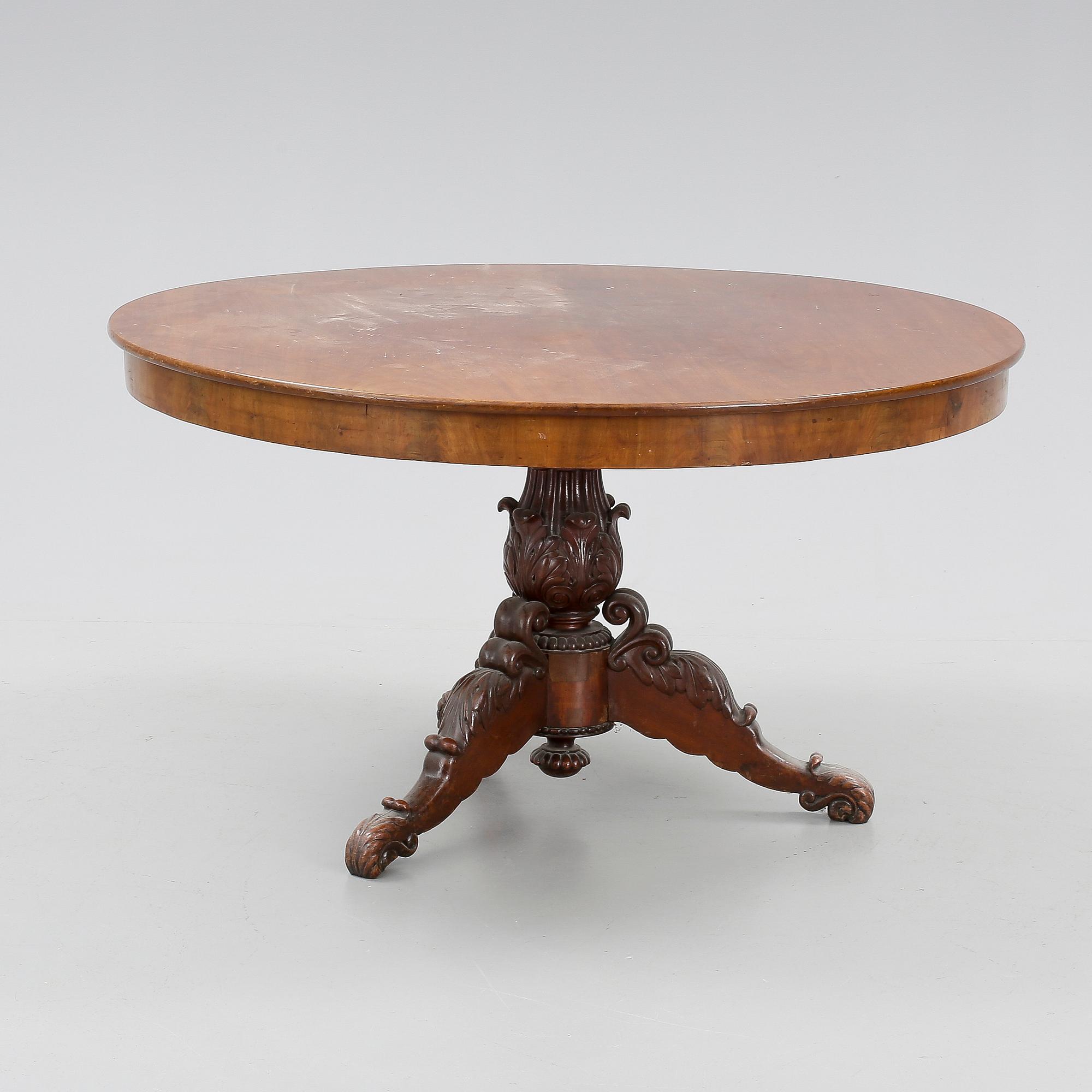 BORD, nyrokoko, 1800-talets andra hälft.