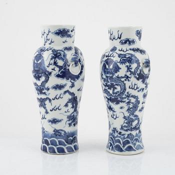 A pair of Chinese blue and white vases, Qing dynasty, 19th century.