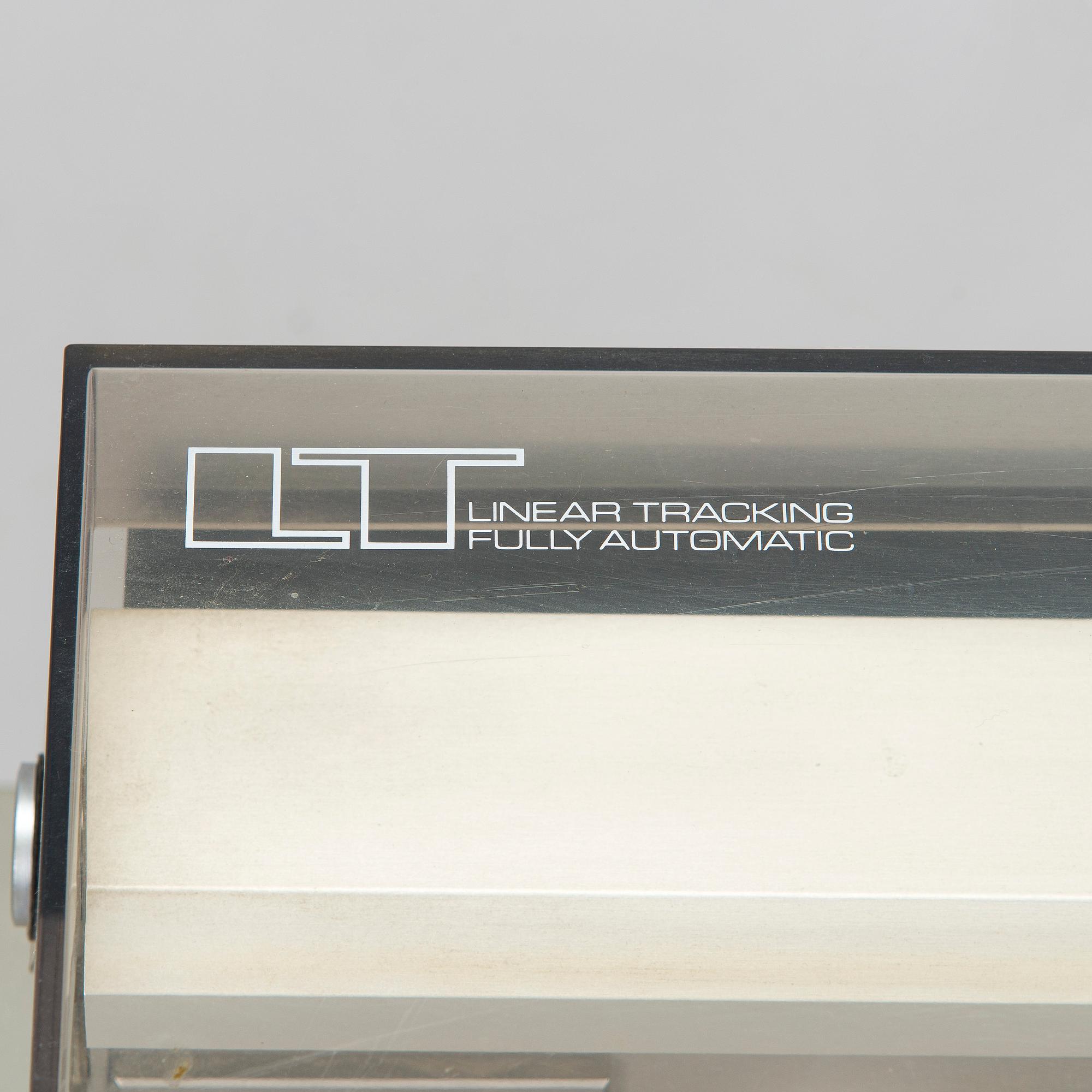 Vinylspelare, modell LT-5V, samt förstärkare och tuner, Mitsubishi, 1980-tal.