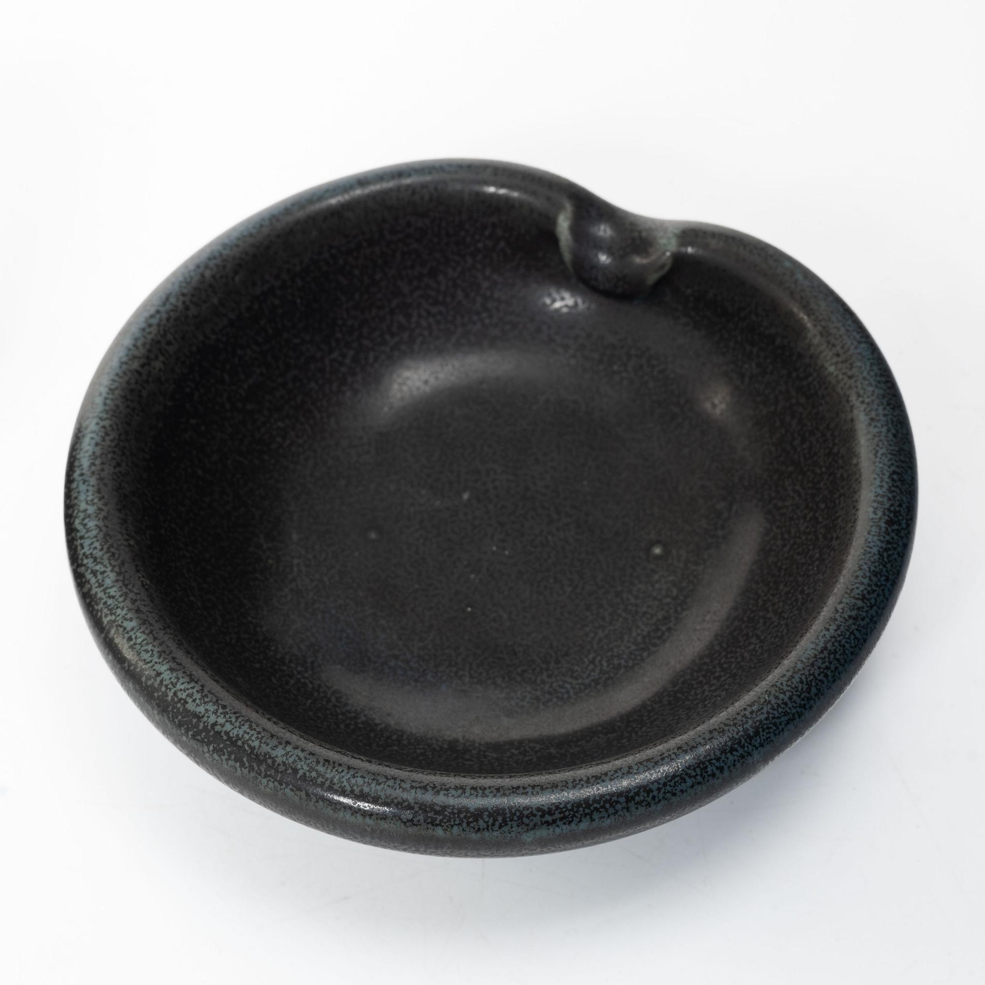Gertrud Lönegren, Five stoneware vases and a dish, Rörstrand, 1936–1941.