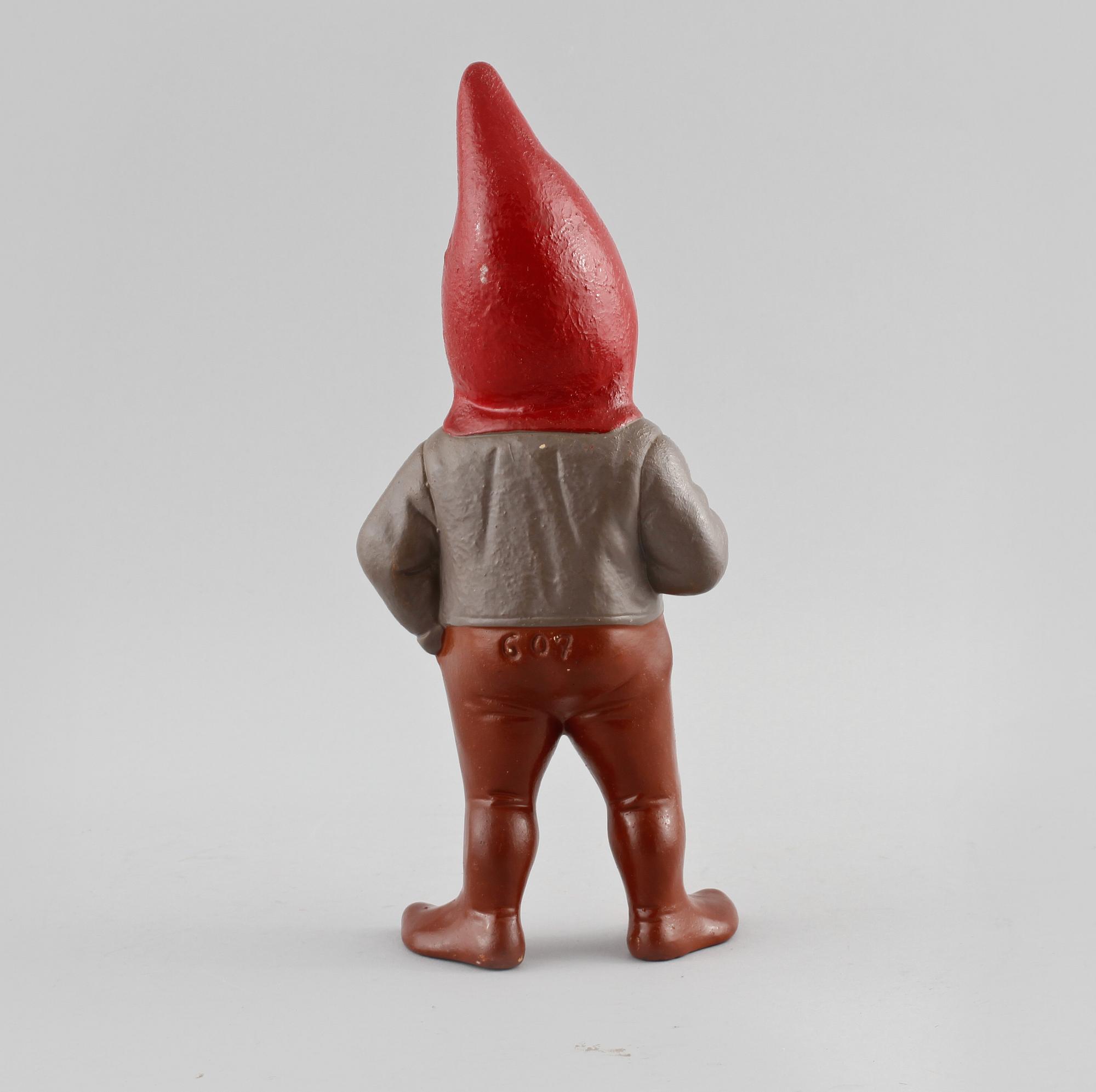 TOMTE, keramik, 1900-talets första hälft.