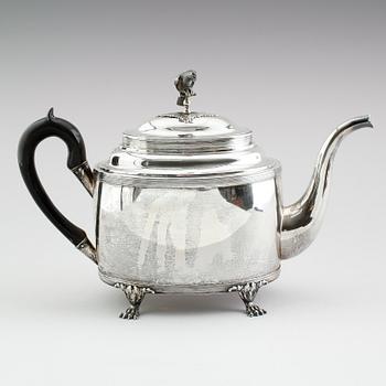 TEKANNA, silver, Gustaf Folcker, Stockholm 1820. Vikt ca 798 gram.