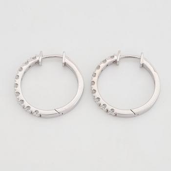 Brilliant-cut diamond earrings, total 0,76 ct.