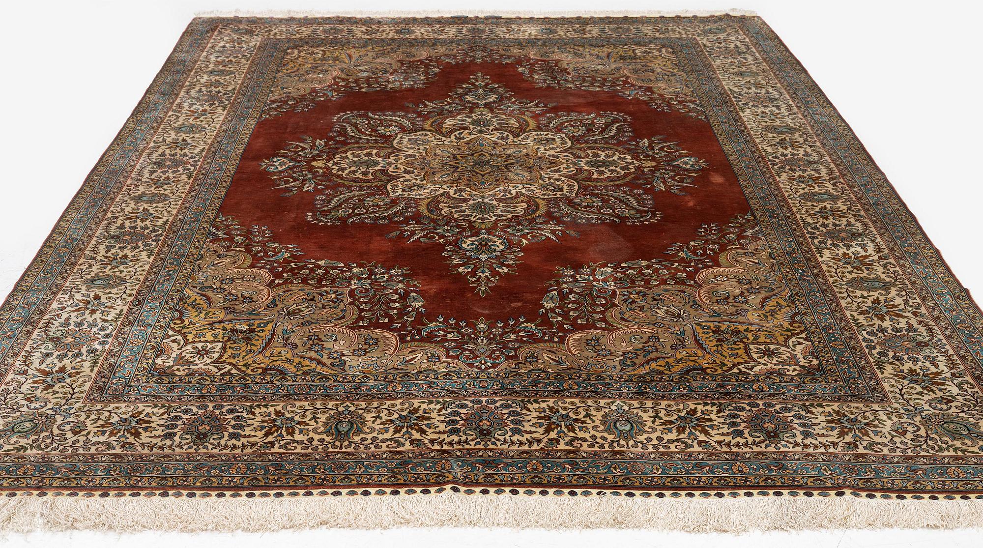 Matta, semiantik Turkisk silke, ca 294 x 198 cm.