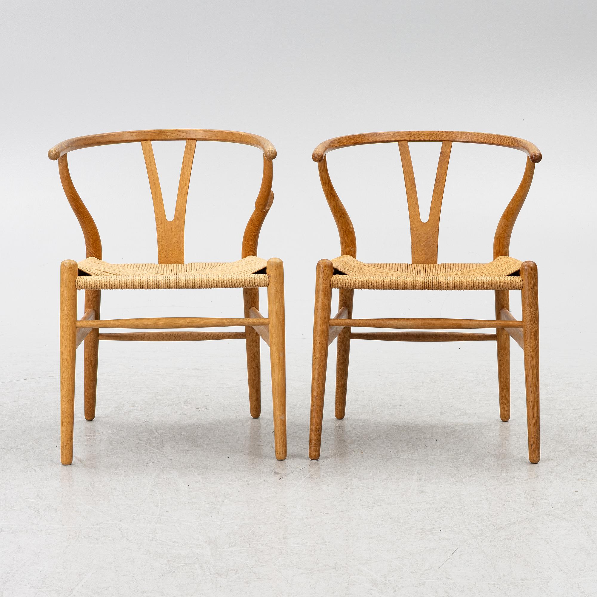 Hans J. Wegner, stolar, ett par, modell CH24 "Y-stolen", Carl Hansen & Son, Odense, Danmark.