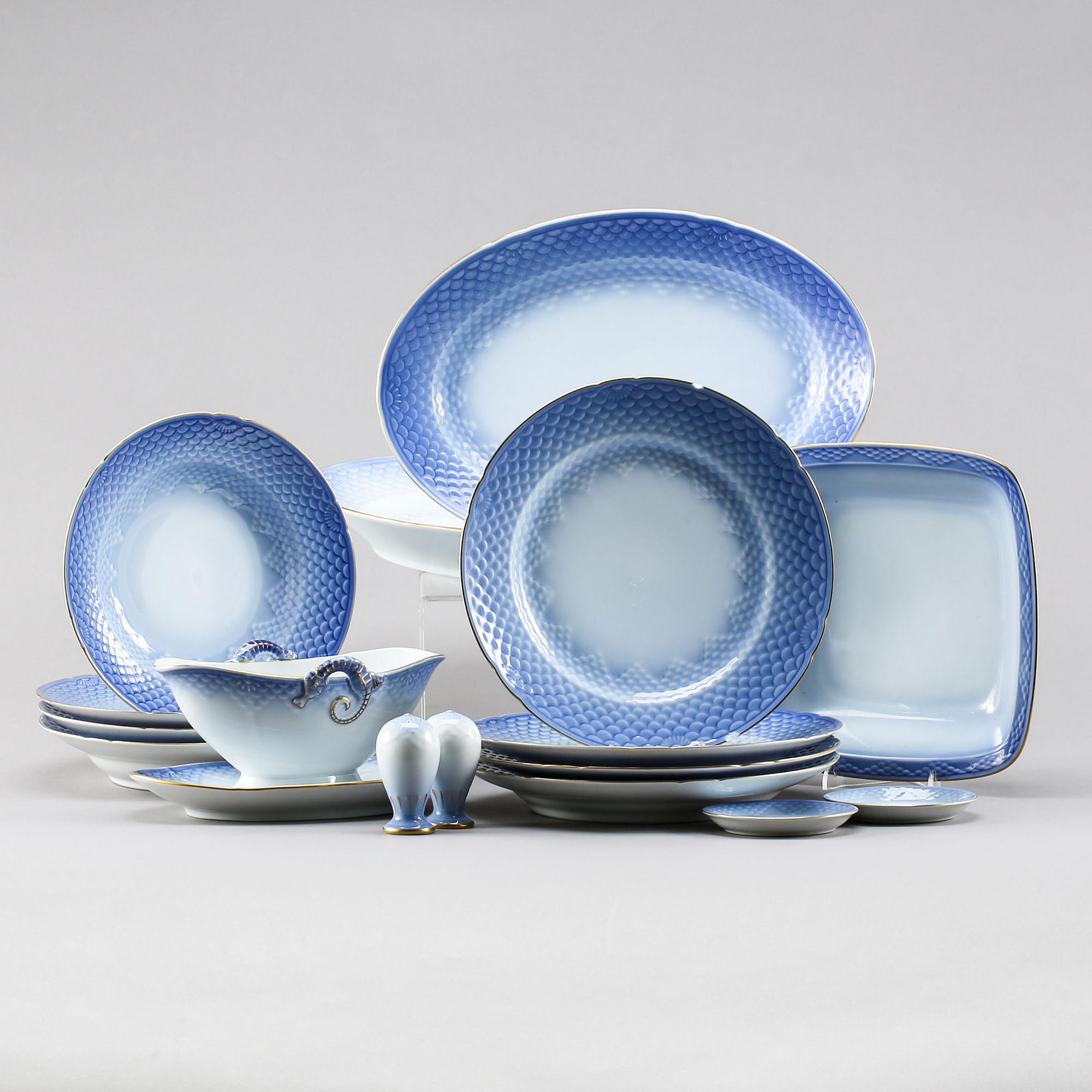 SERVIS, 43 delar, "Blå ton", Bing & Gröndahl och Royal Copenhagen.