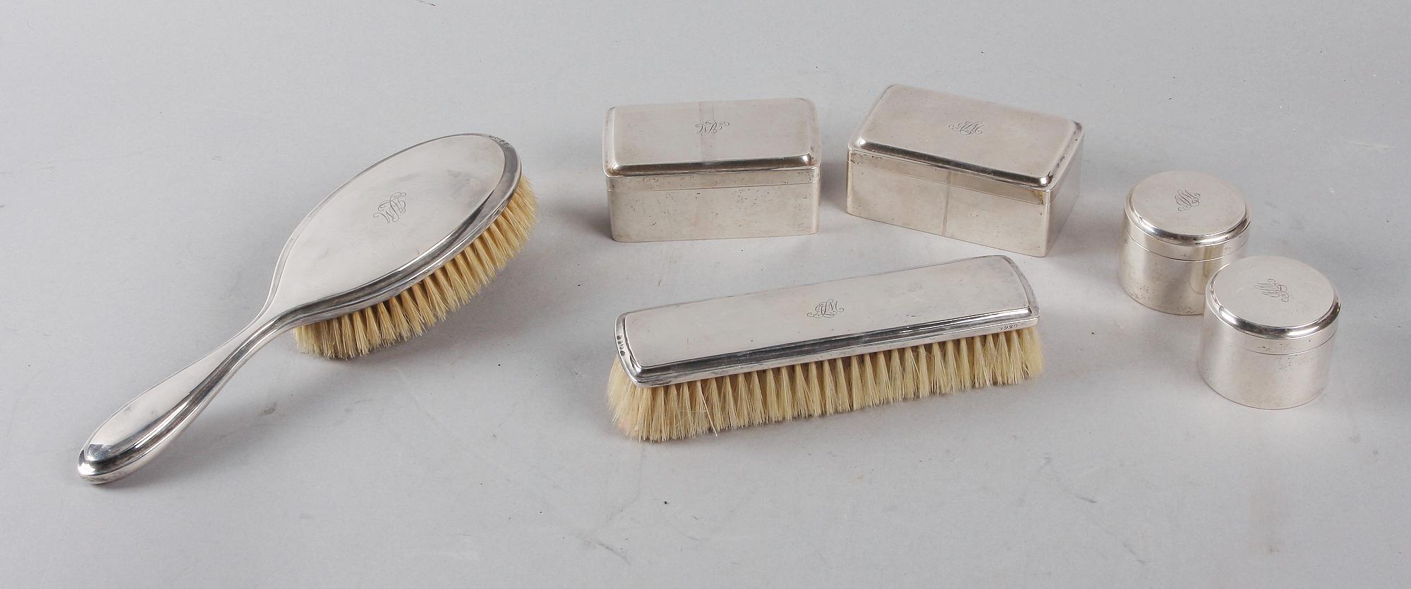 TOILETTSET, 6 delar, silver, Gustaf Möllenborg, 1917-20. Tot ca 750 g.