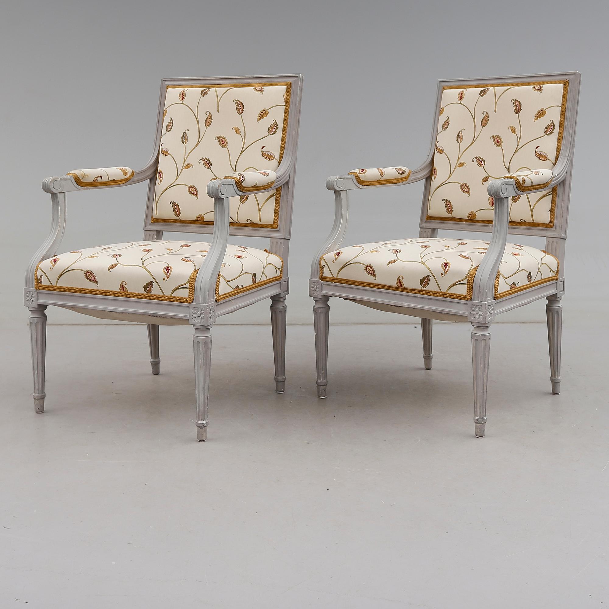 KARMSTOLAR, 1 par, gustaviansk stil, 1900-talets andra hälft.