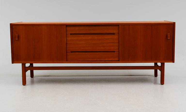 SIDEBOARD, "Arild", Nils Jonsson, Troeds, 1900-talets andra hälft.