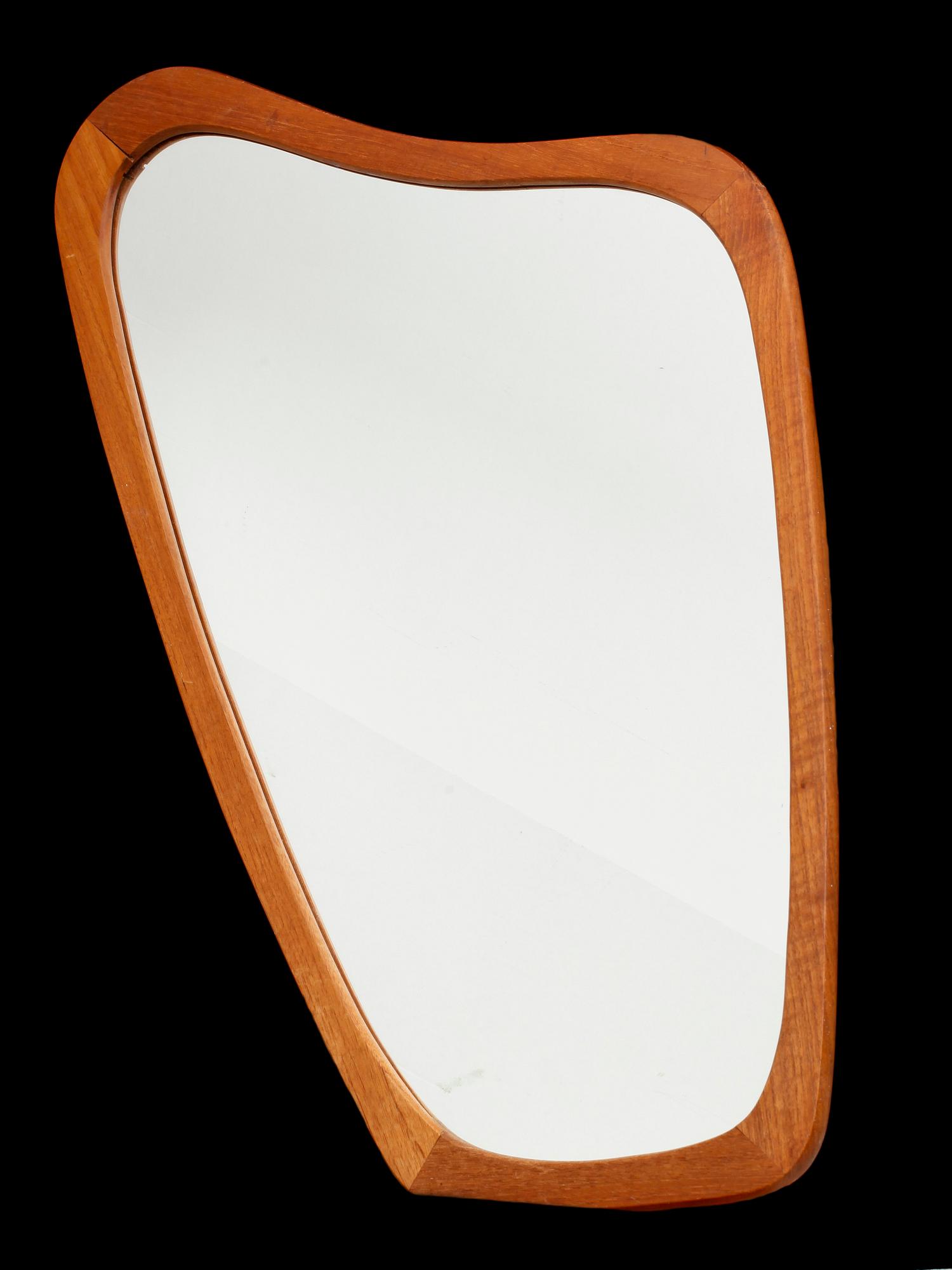 SPEGLAR, 2 st, Danmark, 1900-talets andra hälft.