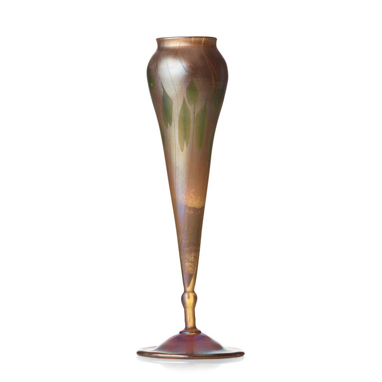 Louis Comfort Tiffany, a Favrile glass vase, U.S.A, 1909.