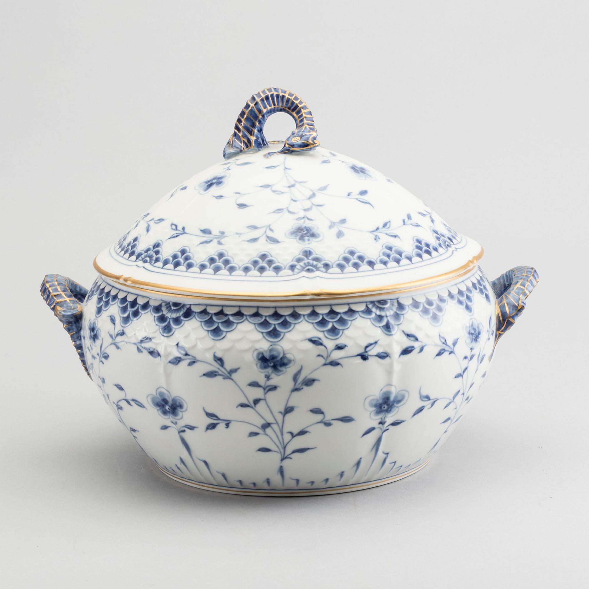 SERVISDELAR, 131+4 st, porslin, "Summerfugl", Bing & Gröndahl, 1900-talets andra hälft.