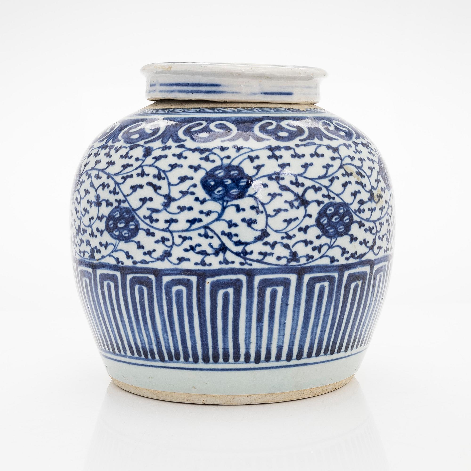 Ruukku, posliinia. Kiina, myöhäinen Qing-dynastia.