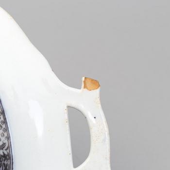 A Rörstrand 'Japan' dinner service, early 20th century (56 pieces).