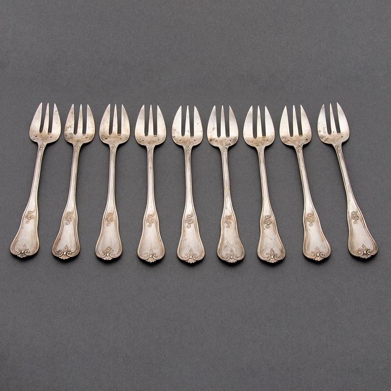 A set of nine Belgian silver oyster forks, mark of Bourdon Gent.