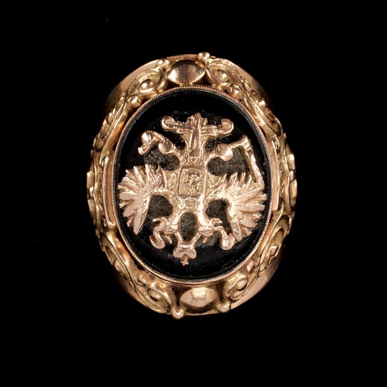 RING, guld 14 K, sovjetiska stämplar 1927-1954.  Vikt ca 19,8 g.