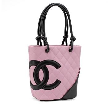 510. CHANEL, a pink leather "Small Shopping" handbag.