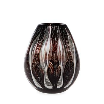 An Edvin Öhrström ariel glass vase, Orrefors 1954.