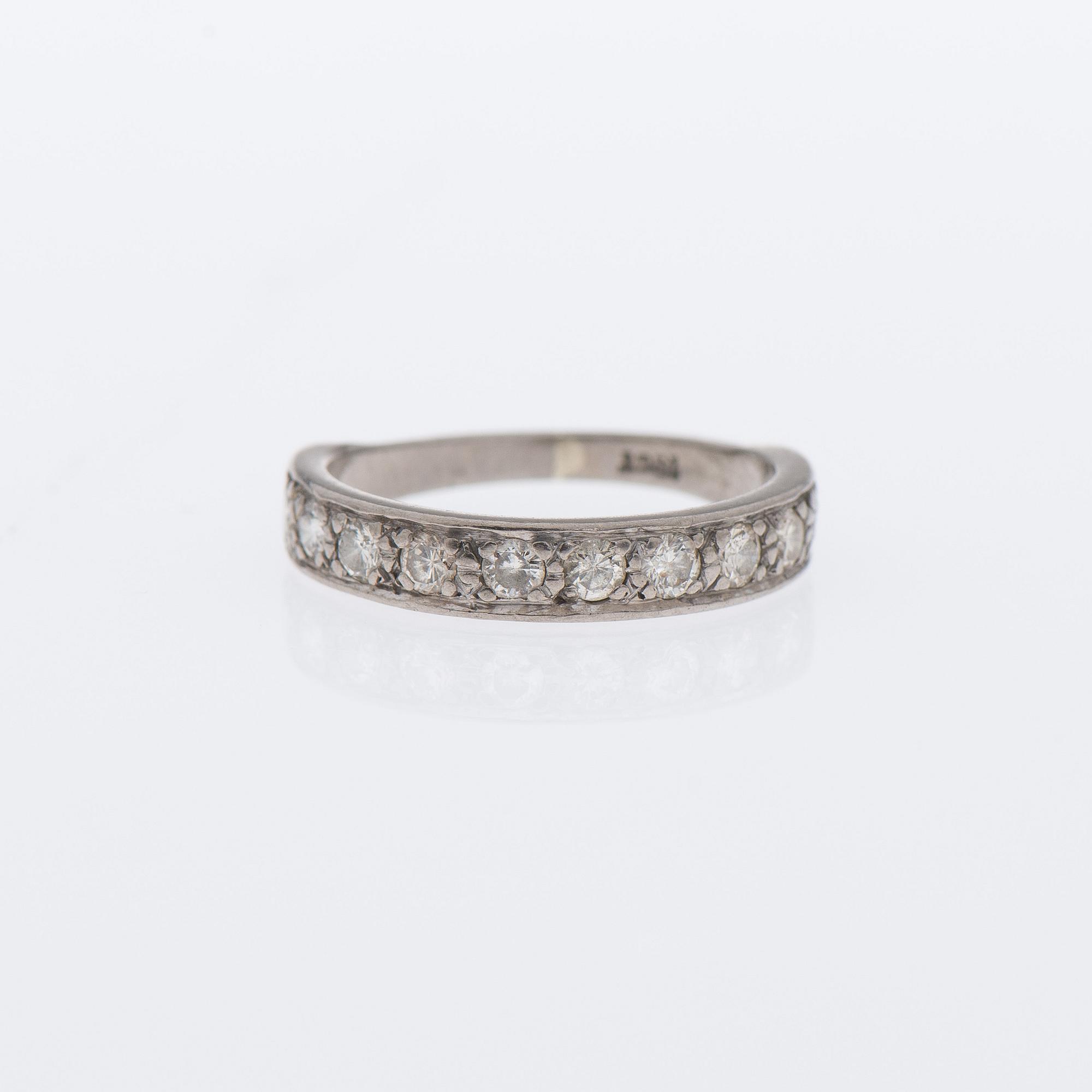 RING, briljantslipade diamanter, 18K vitguld.