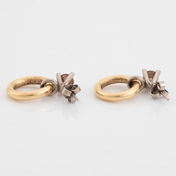 Sandberg, örhängen med bruna briljantslipade diamanter, med kreoler 18K guld.