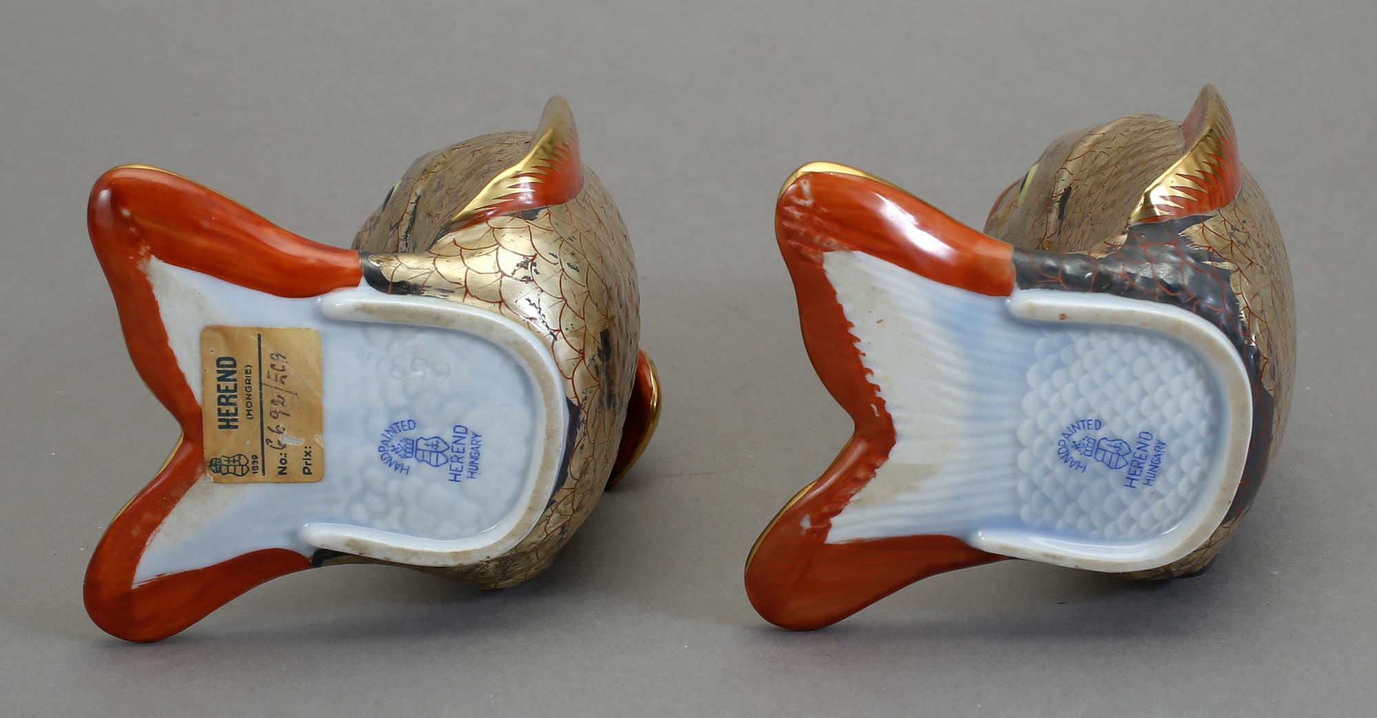 VASER samt KORTHÅLLARE, porslin. 5 delar, Herend, Ungern, 1900-talets andra hälft.