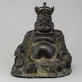 A large seated bronze figure of budhai, presumably early 1900s.