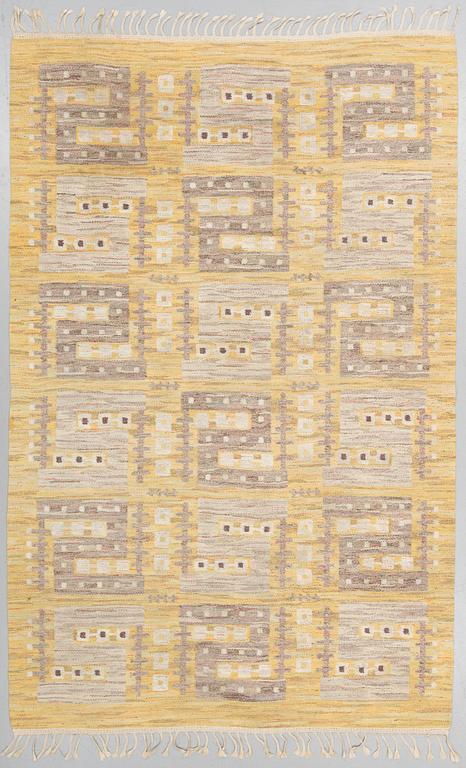 MATTA, rölakan, ca 269 x 178 cm.