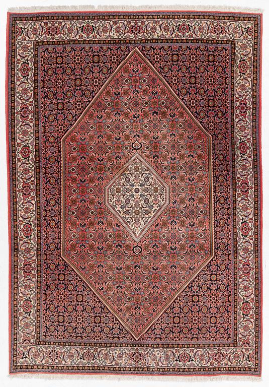 A Bidjar rug, c. 245 x 170 cm.