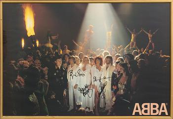 ABBA, AFFISCH från 1980, samtliga bandmedlemmars autografer.
