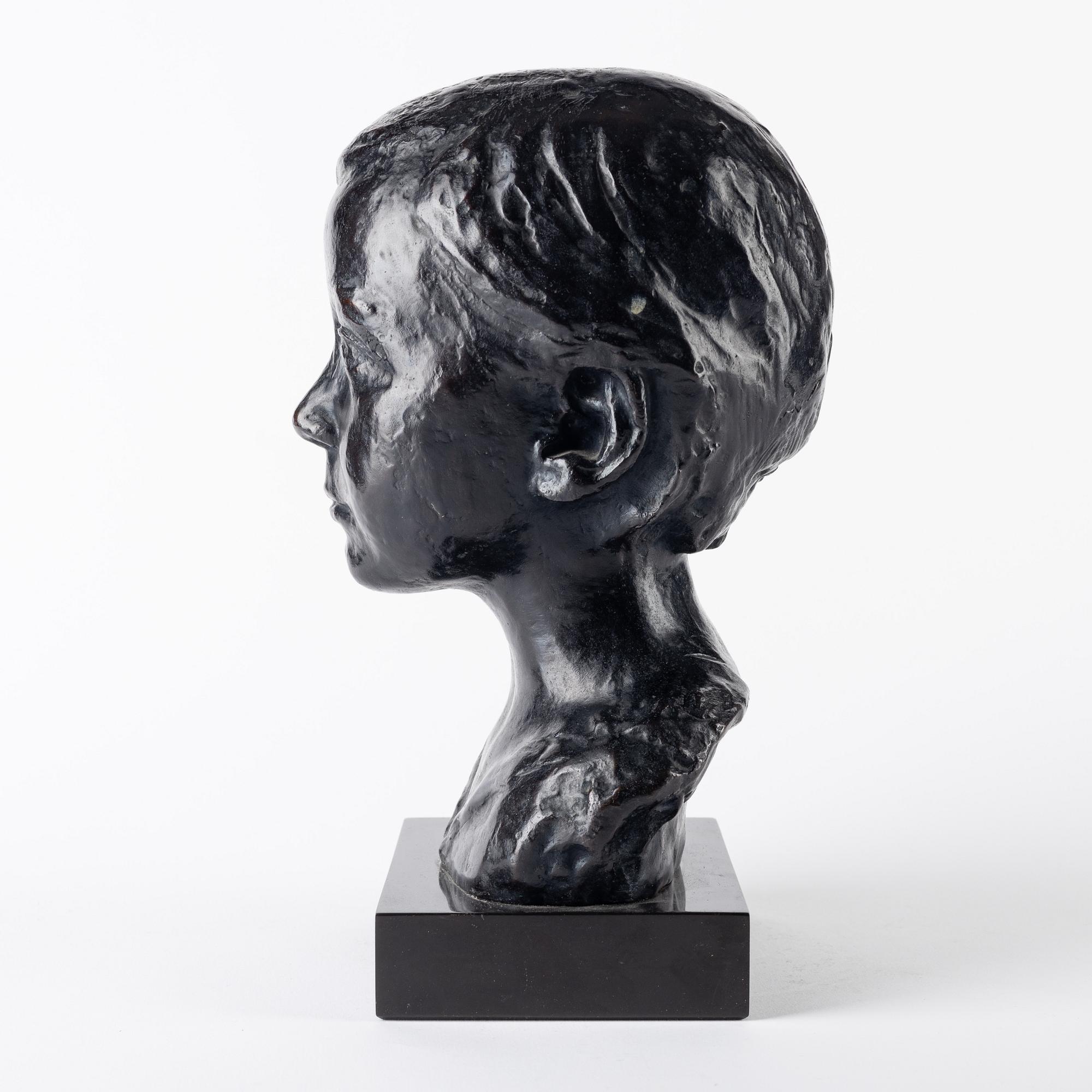 Gudmar Olovson, skulptur. Brons. Signerad. Numrerad. Gjutarstämpel. Total höjd 27 cm.