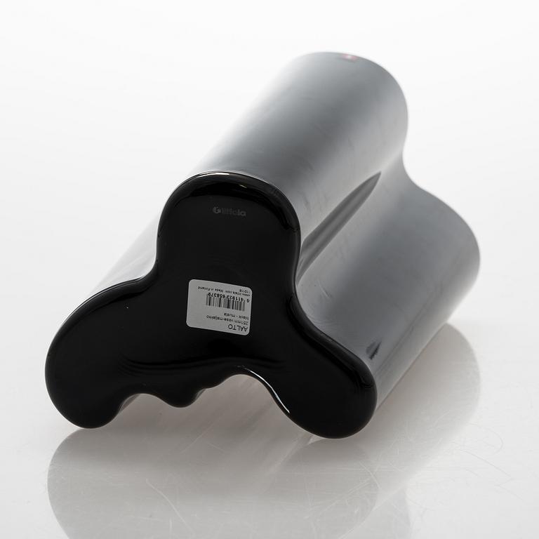 Alvar Aalto,  maljakko, merkitty Iittala.