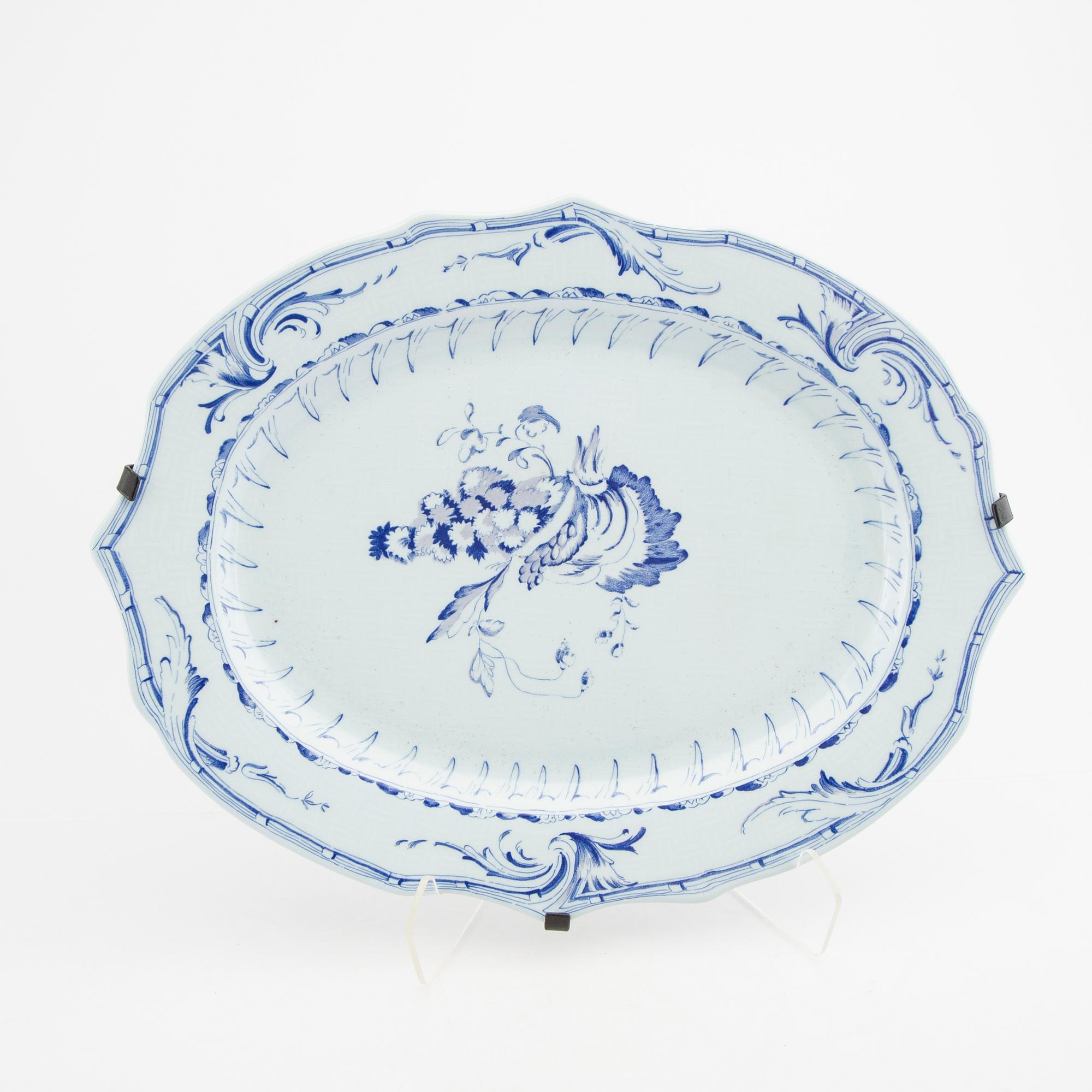 Terrin med fat samt tallrikar, 4 st  "Rhenska mönstret", Rörstrand numrerade.