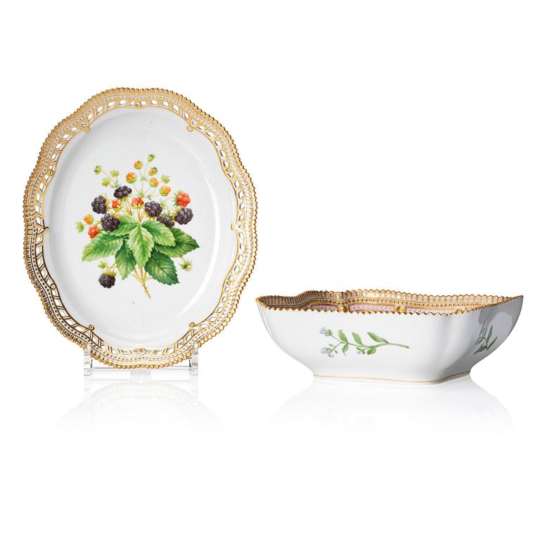 A Royal Copenhagen 'Flora Danica' bowl and serving dish, Denmark, 20th Century.