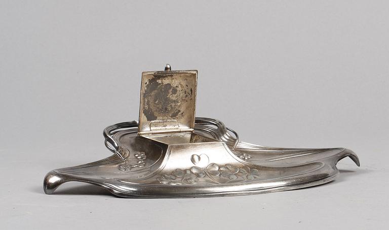 SKRIVSTÄLL, nysilver. WMF, Jugend, 1900-talets början.