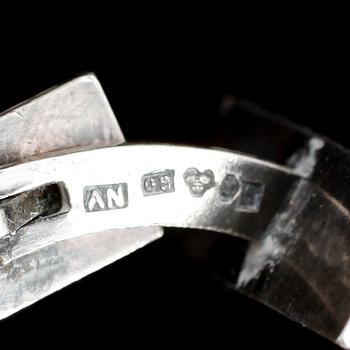 SLIPSNÅL SAMT MANSCHETTKNAPPAR, 1 par, silver, Wiwen Nilsson, 1940. Vikt ca 19 gram.