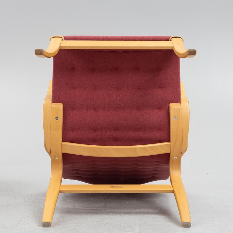 Bruno Mathsson, a pair of 'Mina' easy chairs, Bruno Mathsson International, Värnamo.