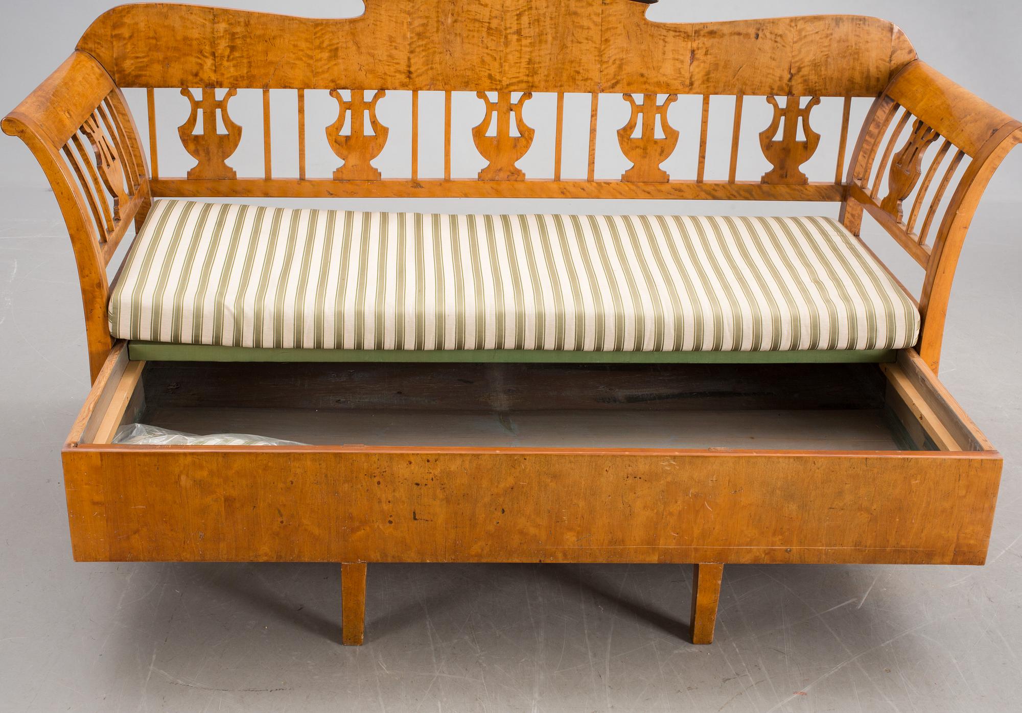 SOFFA, Karl Johan, 1800-tal.