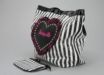 VÄSKA, Betsey Johnson.