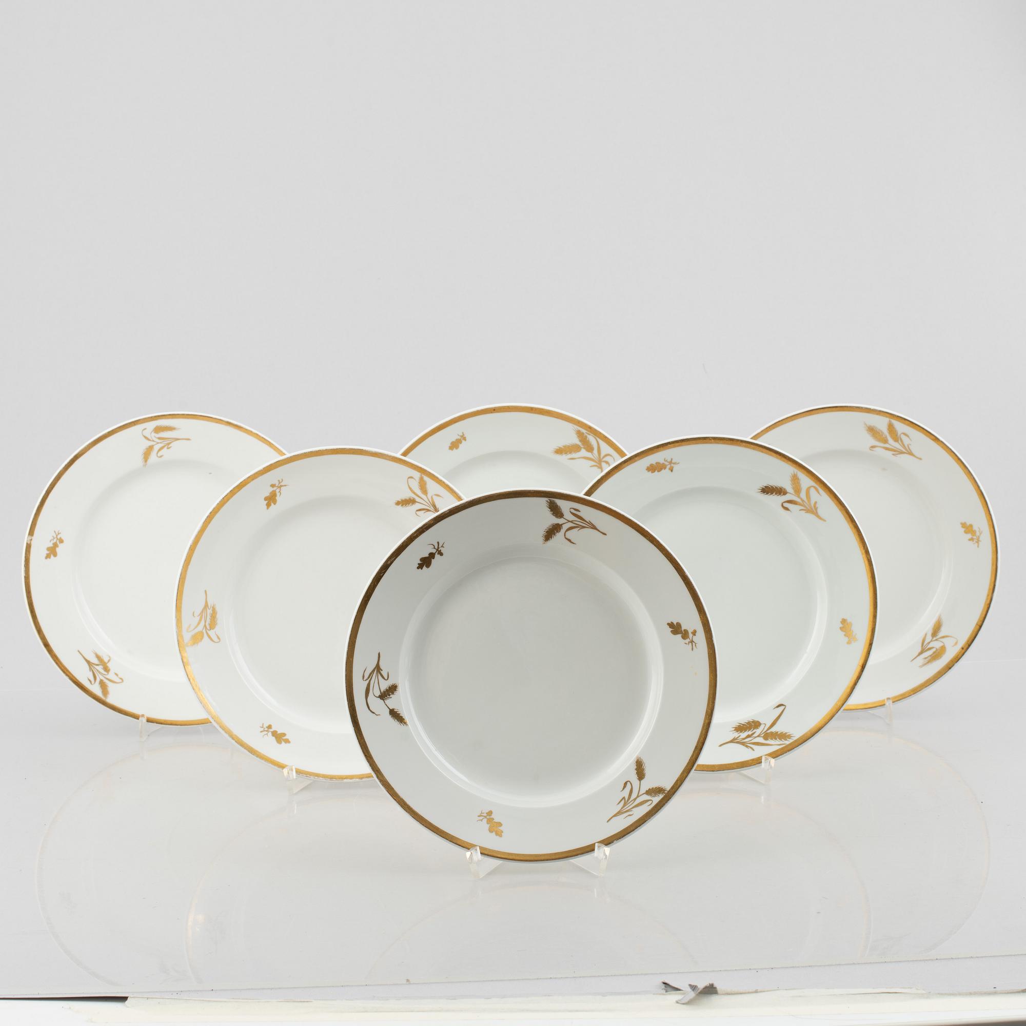 A set of eleven German porcelain plates, Fürstenberg, 19th century.