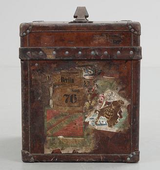 LOUIS VUITTON, koffert, 1900-talets första hälft.