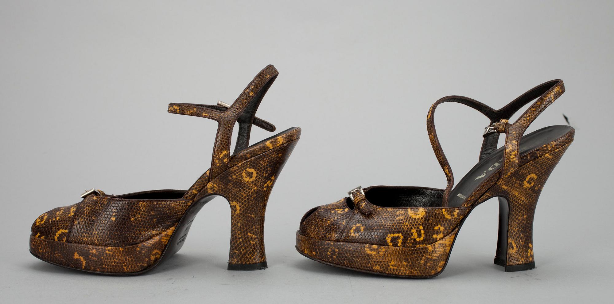 PEEP-TOE, Prada.