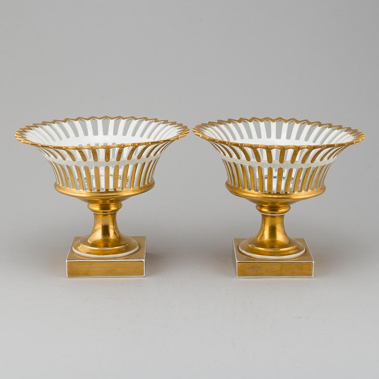 A pair of Empire style porcelain bowls from around year 1900.